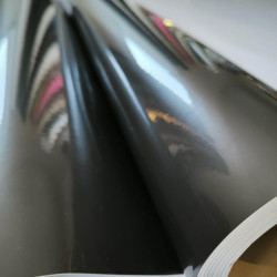 Šedá lesklá metalická fólie