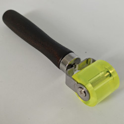 Aplikační váleček na prolisy