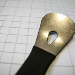 Nerezové páčidlo na čalounění