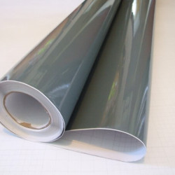 Šedá lesklá fólie