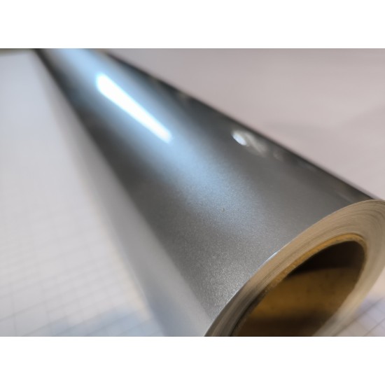 Stříbrná lesklá metalická fólie