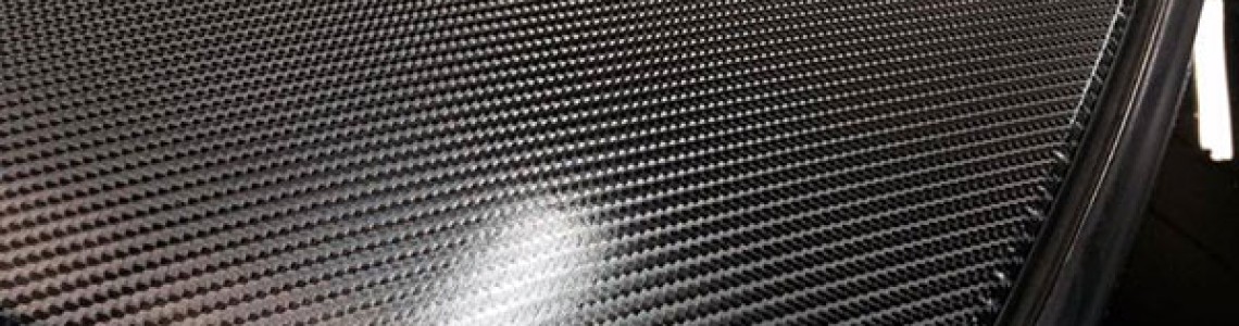 Lepení karbonové fólie na střechu