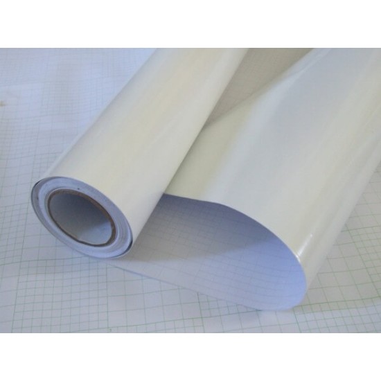 Bílá lesklá fólie