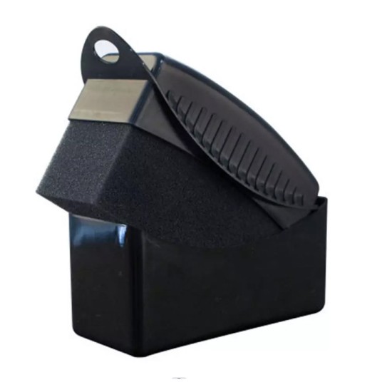 Aplikátor na pneumatiky v boxu